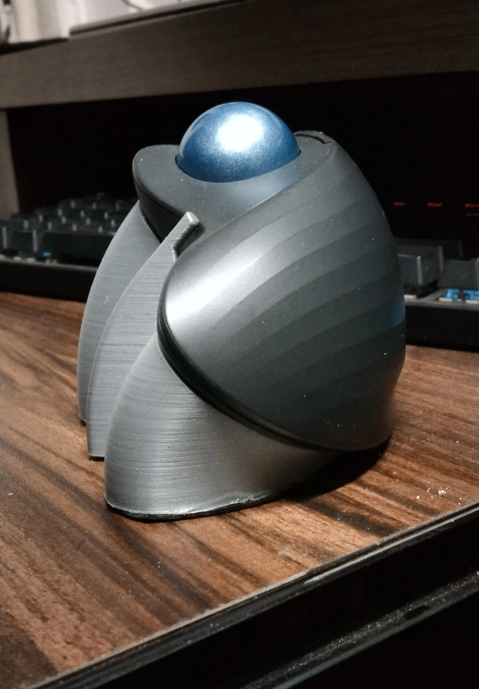 Trackball tent
